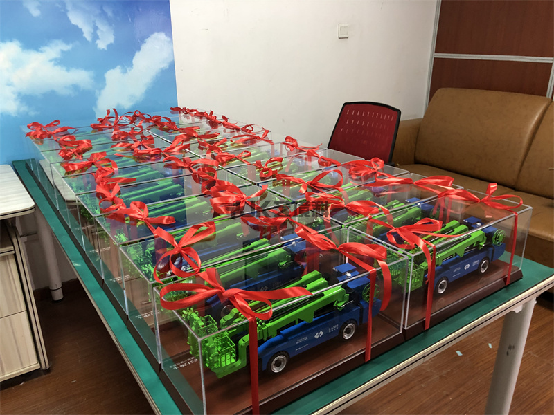 拱架車模